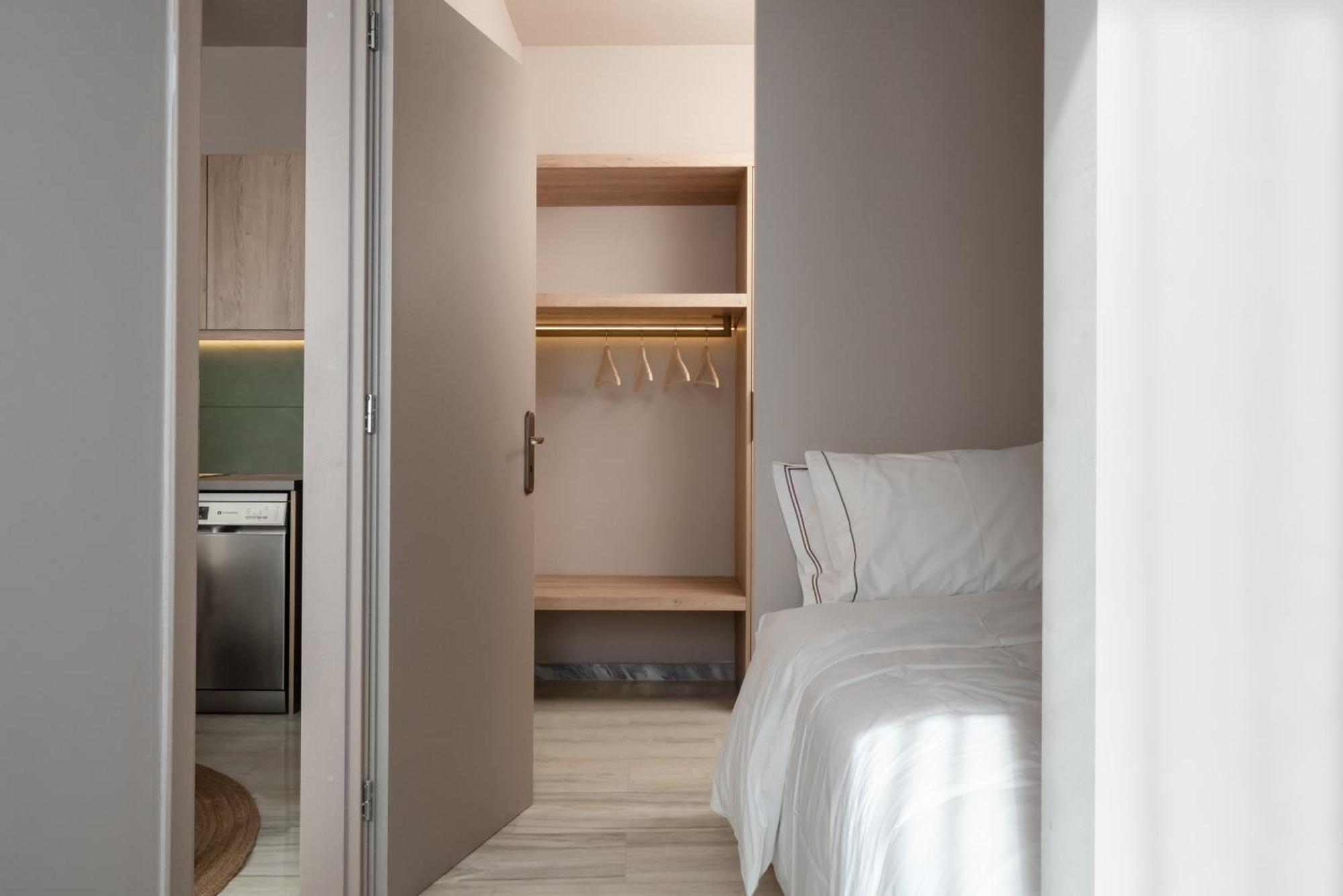 Num Suites & Lofts Athens Ngoại thất bức ảnh